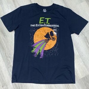 NWT E.T. Graphic T-Shirt